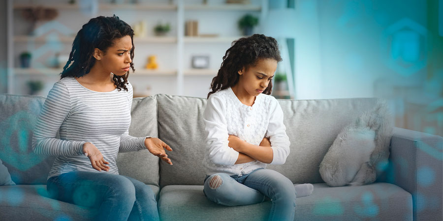 Sesión de consejería sistémica con adolescentes y enfoque multidisciplinario con intervención del perito Luis F González Colón