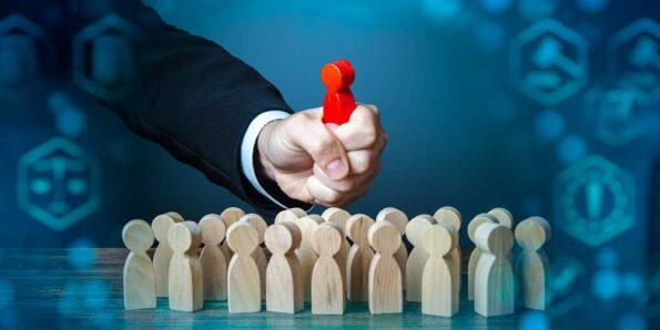 Psicología de la manipulación de masas y efecto de grupo